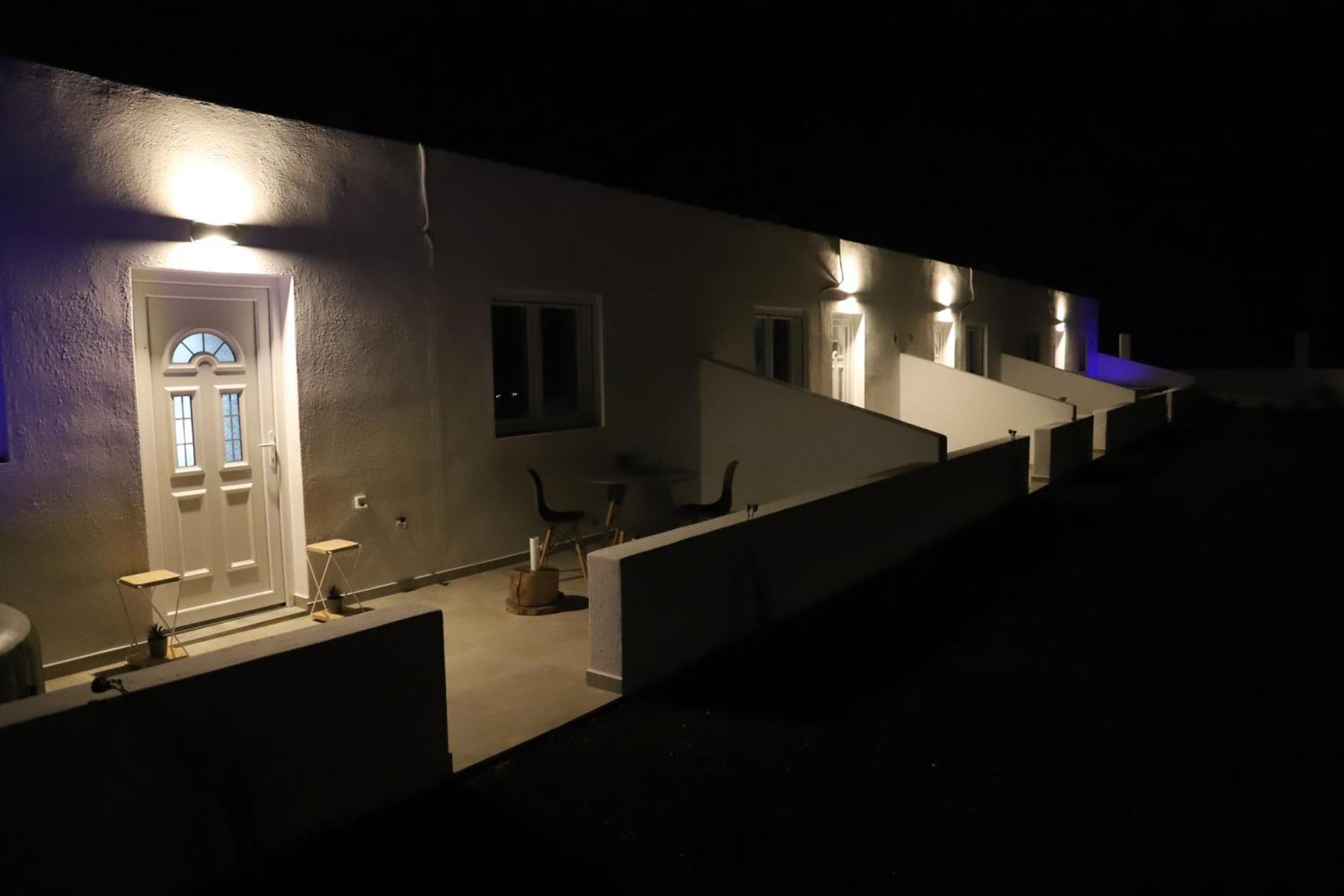 Calma Eco Houses Sunset View Emporio  Exterior photo